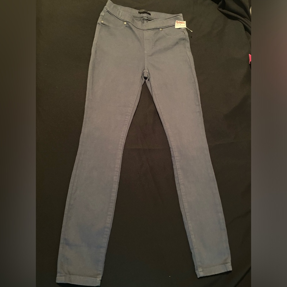 NWT Simply Vera Leggings